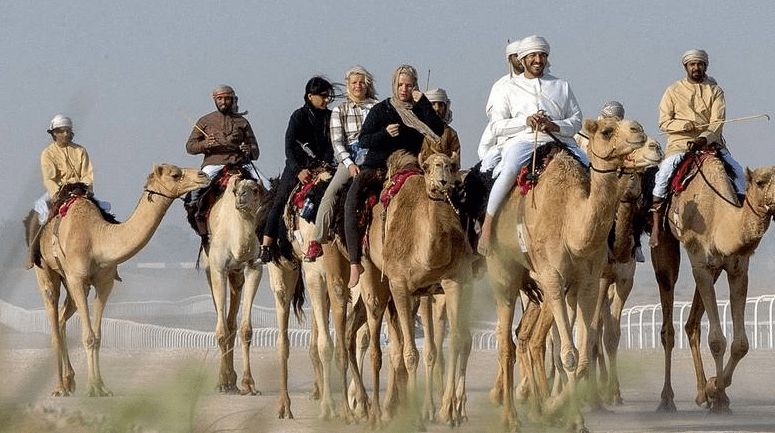 اگلے سال سے سیاحوں کیلیے متحدہ عرب امارات کی اونٹ میراتھن ریس شروع کی جارہی ہے