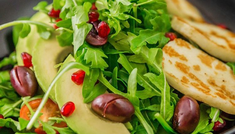 متحدہ عرب امارات کے ڈاکٹر کورونا وائرس سے بچاؤ کیلیے قوت مدافعت کو مضبوط بنانے پر زور دے رہے ہیں