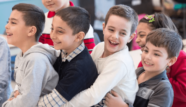 شمسہ بنت محمد بن زید النہیان کی سرپرستی میں بچوں کی دیکھ بھال کی جارہی ہے