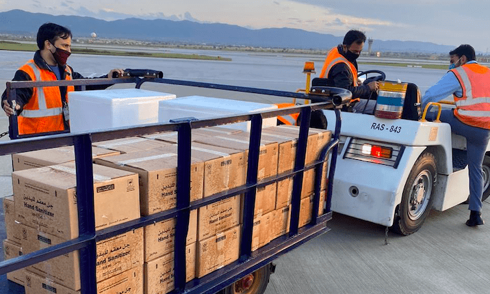 چین کے بعد اب متحدہ عرب امارات پاکستان کو طبی سامان بھیج رہا ہے