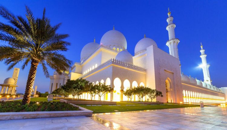 کل دبئی میں 770 مساجد نمازیوں کے استقبال کے لئے تیار ہیں
