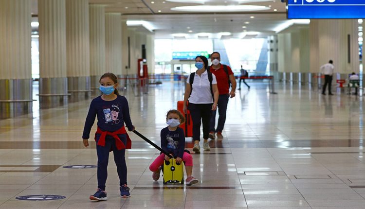 ہندوستانی، پاکستانی اور دیگر لوگوں کی امارات میں واپسی