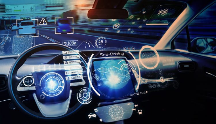 امارات ڈرائیور کے بغیر چلنے والی کاروں کو اپنانے کیلیے تیار 10 ممالک میں شامل ہے