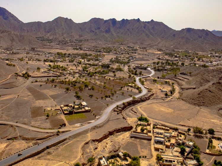 عمران خان نے امارات کا پاکستان میں محمد بن زید النہیان روڈ کی تعمیر کے لئے شکریہ ادا کیا