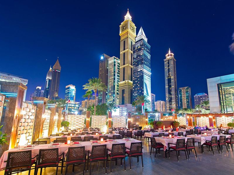 امارات کوویڈ بحران کو تیزی سے دور کرنے کے قابل کیوں ہوا؟