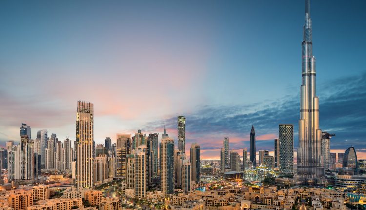 اماراتی معیشت کی گروتھ 2021 میں 3.1 فیصد نمو رہے گی