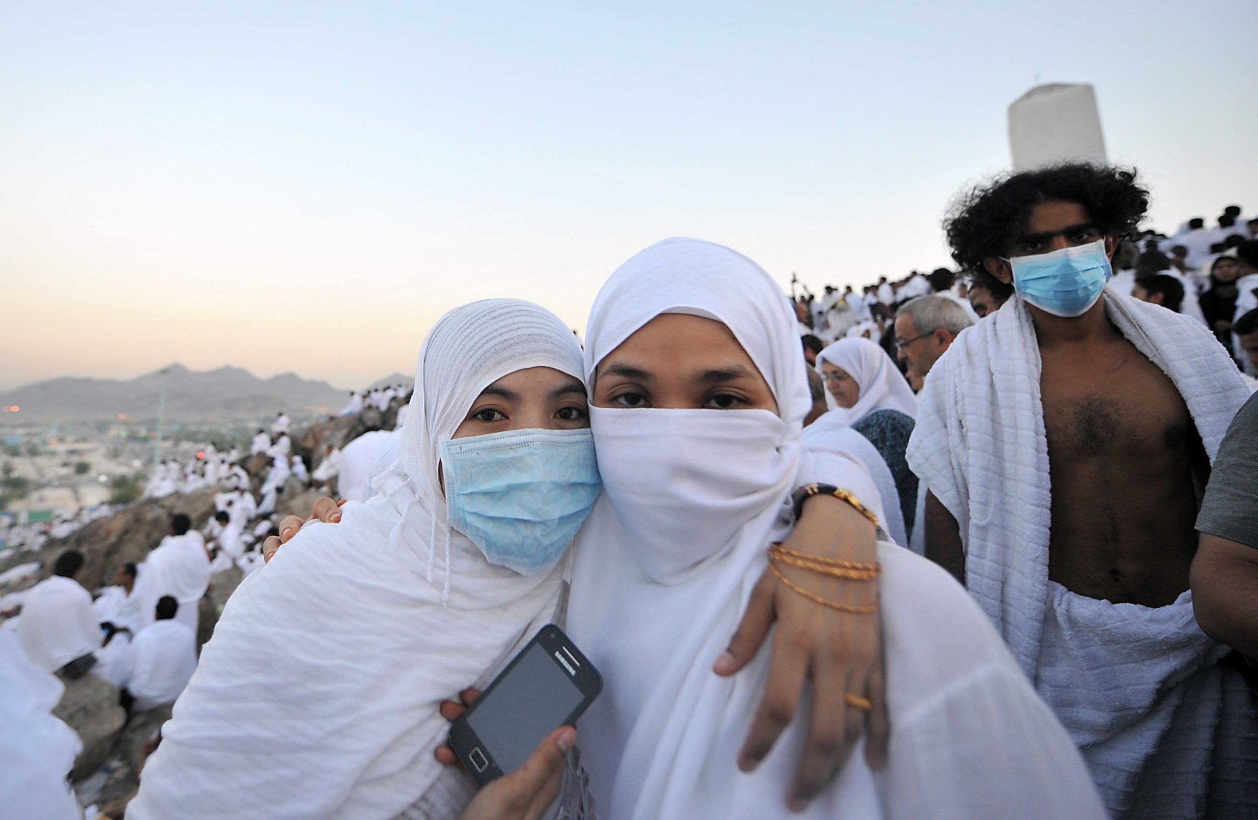 سعودی عرب نے مکہ مکرمہ میں عمرہ کا دوبارہ آغاز کر دیا
