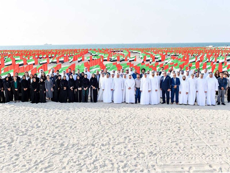 شیخ محمد نے رہائشیوں سے 3 نومبر کو امارات کا جھنڈا بلند کرنے کا مطالبہ کیا