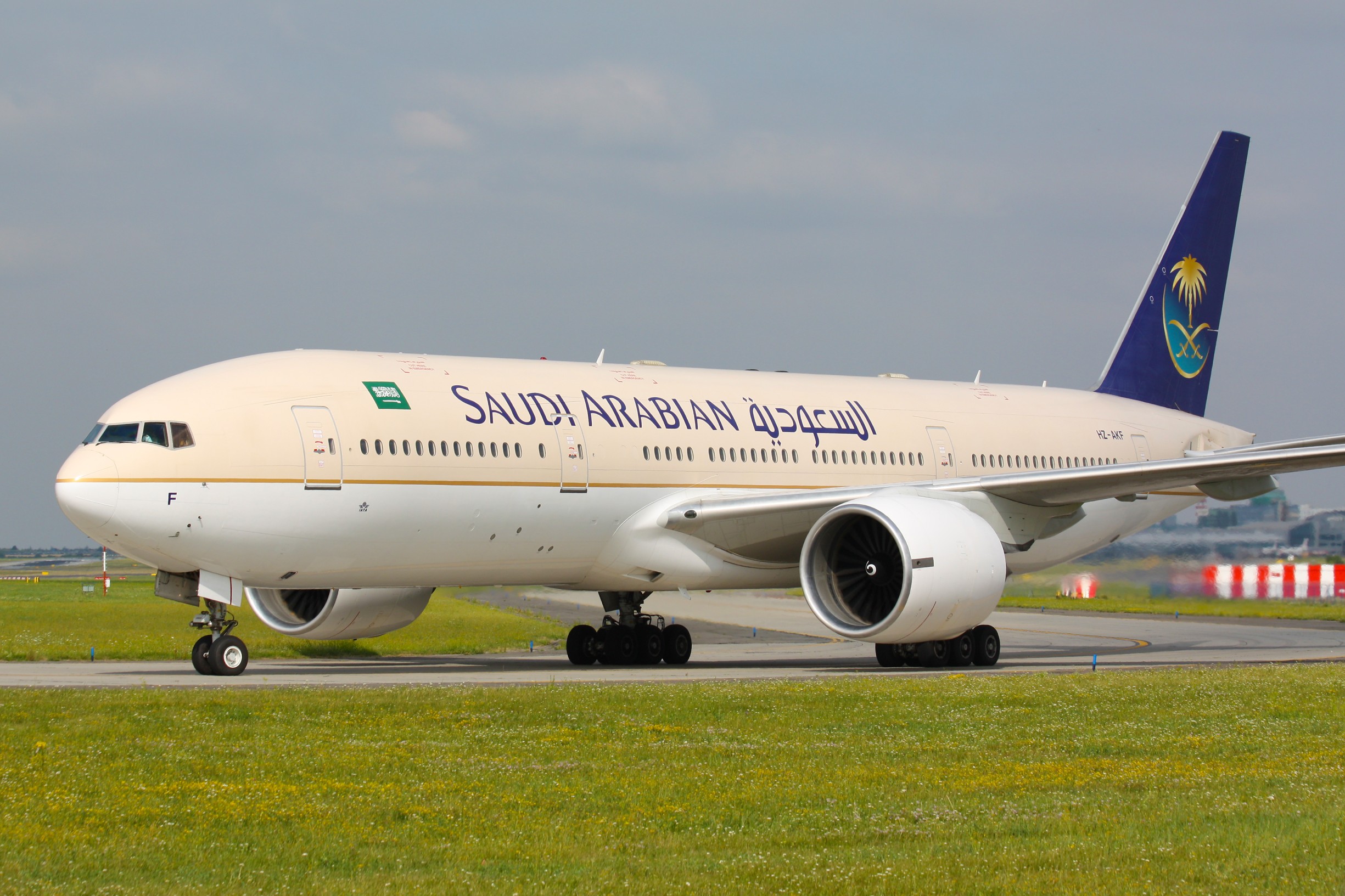 Saudi Arabia lifts entry ban but keeps some restrictions